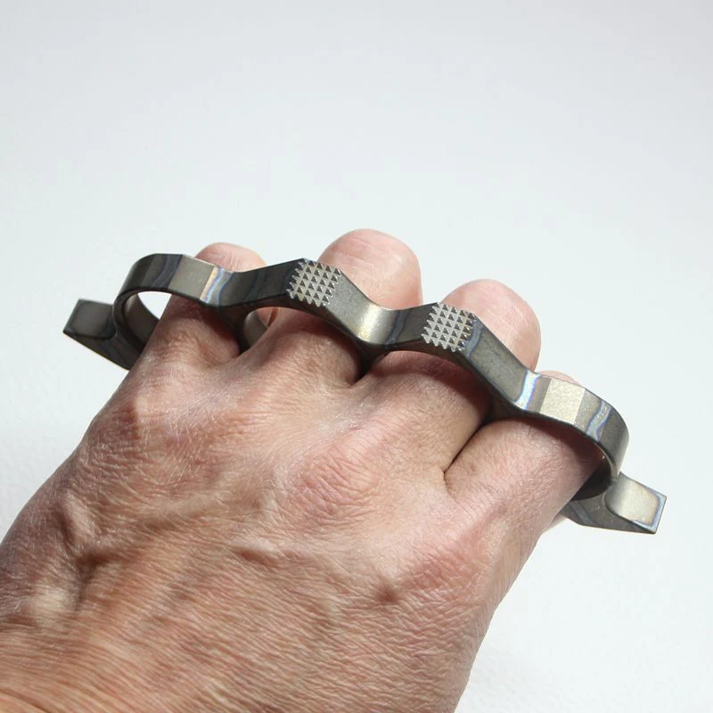 Burning Titanium Knuckle Duster Broken Window Boxing Self Defense EDC Tool - Image 5