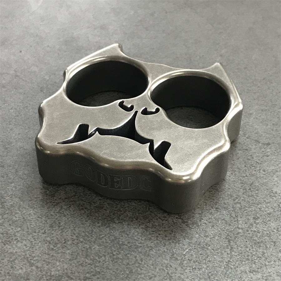 GODEDC TC21 Titanium Alloy Creative Knuckle Duster - Image 2
