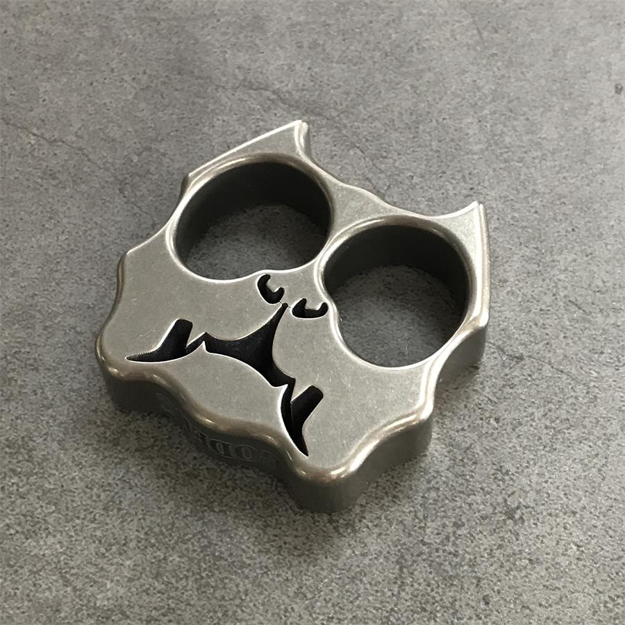 GODEDC TC21 Titanium Alloy Creative Knuckle Duster - Image 7