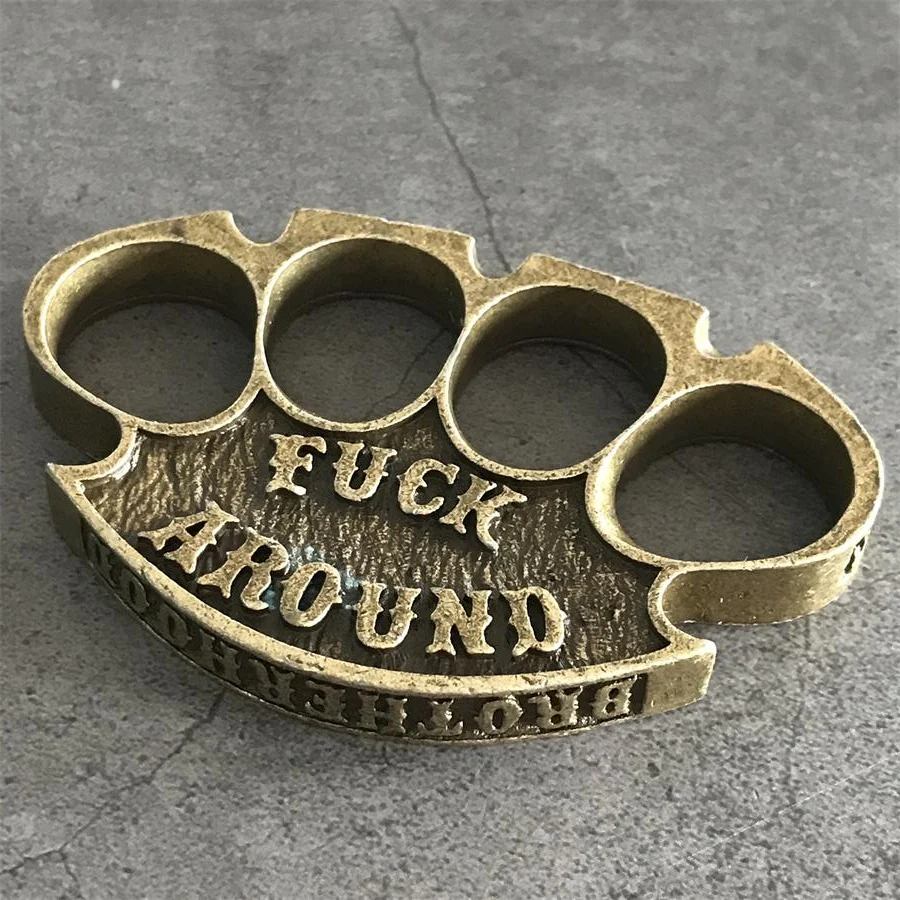 Mini Retro Style Knuckle Duster - Image 11