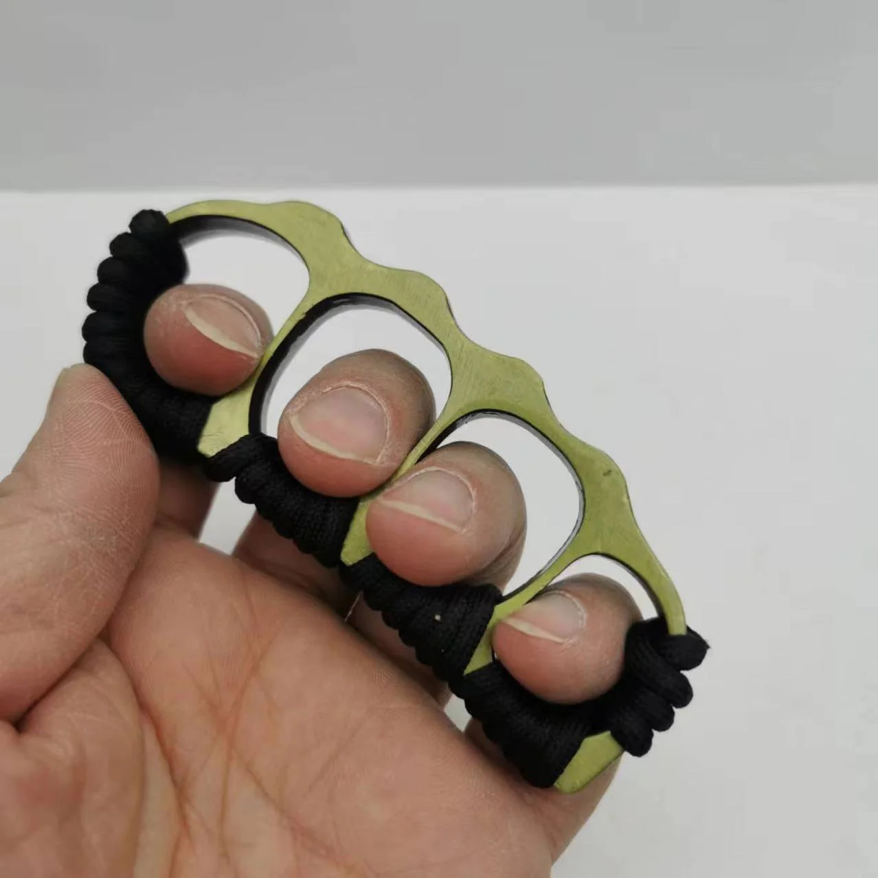 Portable Knuckle Duster Boxing Four Finger Buckle Defense Window Breaker Outdoor EDC Tool - Image 2