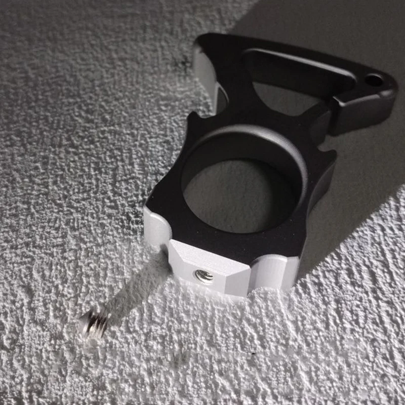 Steel Hanging Buckle Knuckle Duster Broken Window EDC Tool - Image 5